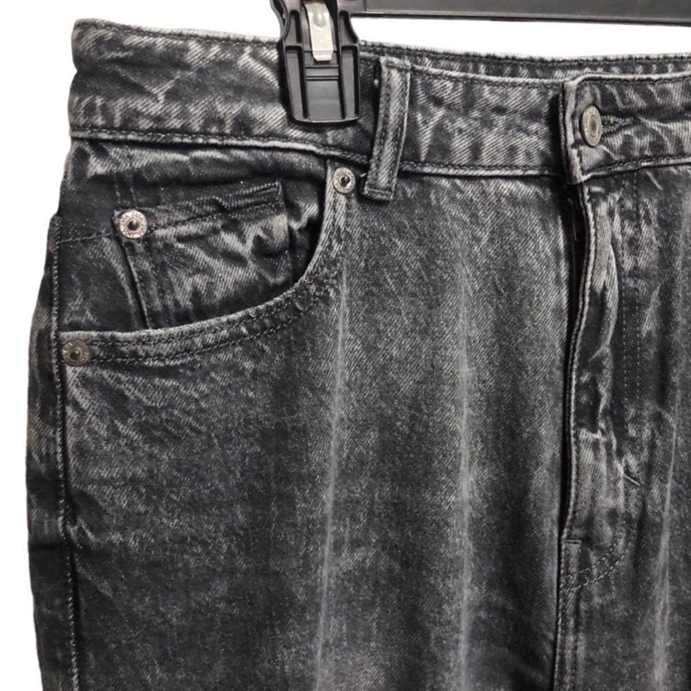 Gray Wash Mom Fit High Waist Jeans - Picture 4 of 12